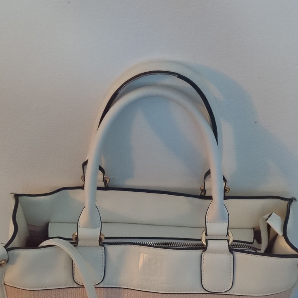 Handbag - Picture 4 of 15